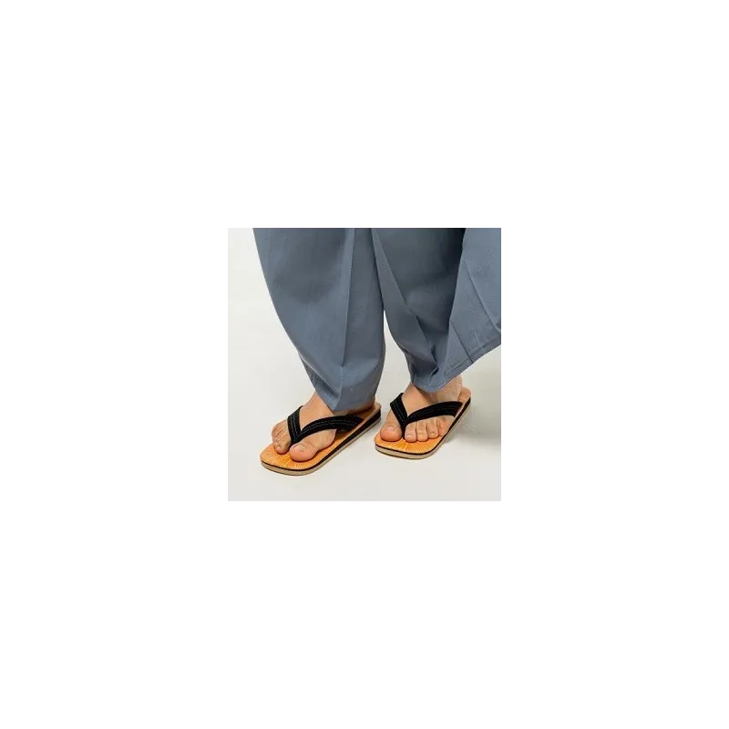 ZAPATILLAS JAPONESAS ZOORIS EN PVC CON FORMA Y - FUJI MAE ZAPATILLAS JAPONESAS ZOORIS EN PVC CON FORMA Y - FUJI MAE